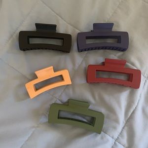 5 Hair Clips